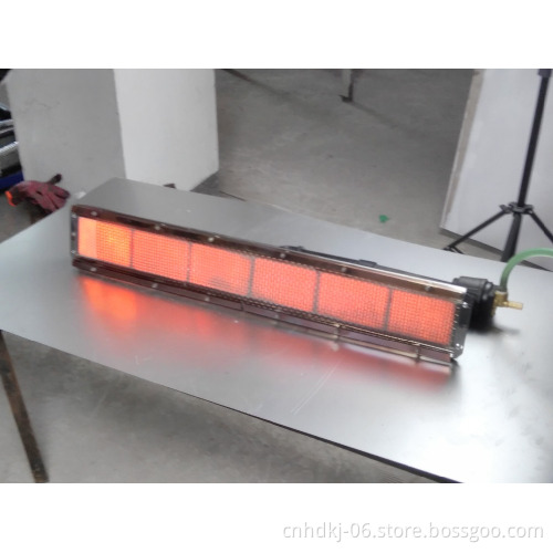 Ceramic infrared drying gas burners for rubber thermoforming oven